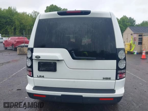 ✅ 2016 Land Rover LR4 HSE • VIN: SALAG2V65GA827367 • Lot: 42351913. Listed on IAAI with 108,481 mi. Free auction sales archive from the USA and detailed vehicle history report at DreamBid. Image 16.