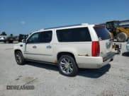 ✅ 2011 Cadillac Escalade ESV Platinum Edition • VIN: 1GYS4KEF1BR113082 • Lot: 68152515. Listed on Copart with 270,195 mi. Free auction sales archive from the USA and detailed vehicle history report at DreamBid. Image 2.