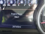 ✅ 2021 Chevrolet Silverado 1500 High Country • VIN: 1GCUYHET0MZ353142 • Lot: 40707765. Wystawiony na IAAI z przebiegiem 20 765 mil. Bezpłatny archiwum sprzedaży aukcyjnych z USA i szczegółowy raport historii pojazdu na DreamBid. Zdjęcie 15.