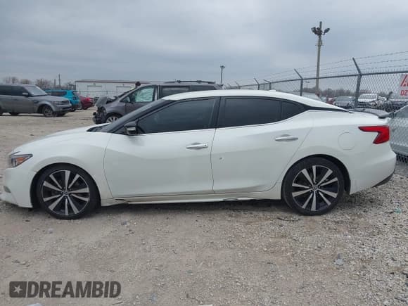 ✅ 2017 Nissan Maxima SL • VIN: 1N4AA6AP8HC419679 • Lot: 42080664. Wystawiony na IAAI z przebiegiem 122 360 mil. Bezpłatny archiwum sprzedaży aukcyjnych z USA i szczegółowy raport historii pojazdu na DreamBid. Zdjęcie 14.