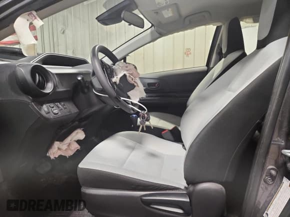 ✅ 2018 Toyota Prius One • VIN: JTDKDTB36J1602919 • Lot: 92528735. Listed on Copart with 94,129 mi. Free auction sales archive from the USA and detailed vehicle history report at DreamBid. Image 7.