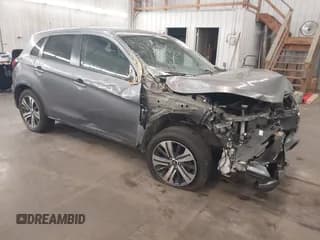 ✅ 2021 Mitsubishi Outlander ES • VIN: JA4ARUAU1MU024044 • Lot: 43017856. Listed on IAAI with 82,276 mi. Free auction sales archive from the USA and detailed vehicle history report at DreamBid. Image 1.