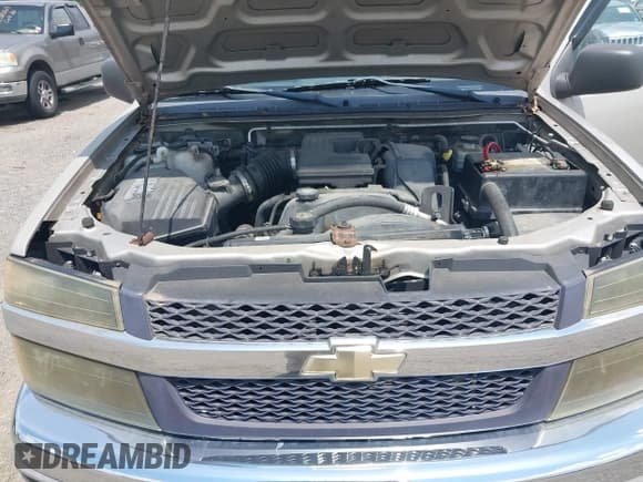 ✅ 2004 Chevrolet Colorado LS Z71 • VIN: 1GCDT196X48185056 • Lot: 42741044. Wystawiony na IAAI z przebiegiem 121 762 mil. Bezpłatny archiwum sprzedaży aukcyjnych z USA i szczegółowy raport historii pojazdu na DreamBid. Zdjęcie 9.