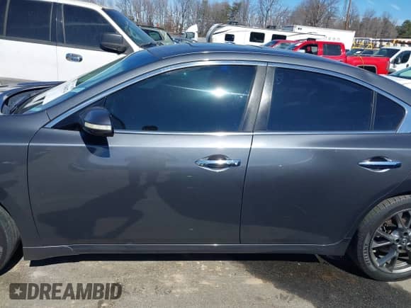 2012 Nissan Maxima S z VIN 1N4AA5APXCC821884, wystawiony jako IAAI lot #41640474 z przebiegiem 185 732 mil mil oraz . Historia ofert i sprzedaży dostępna na DreamBid. Obrazek 15.