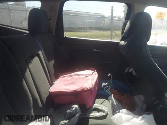 ✅ 2014 Chevrolet Traverse LT • VIN: 1GNKRGKD3EJ142150 • Lot: 43381233. Wystawiony na IAAI z przebiegiem 249 036 mil. Bezpłatny archiwum sprzedaży aukcyjnych z USA i szczegółowy raport historii pojazdu na DreamBid. Zdjęcie 8.