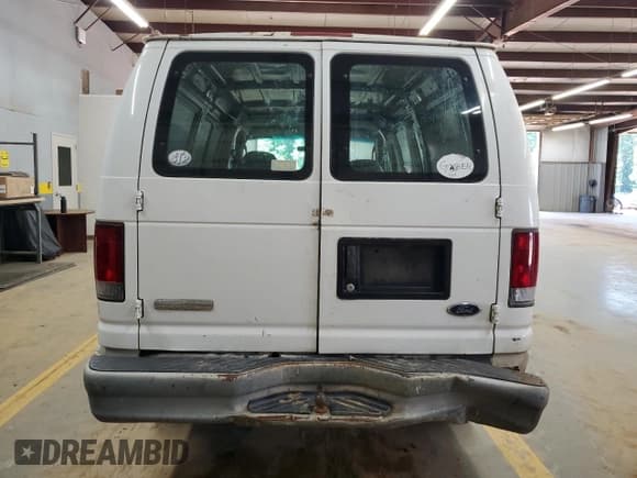 ✅ 2006 Ford Econoline Cargo • VIN: 1FTNE24L86HB00350 • Lot: 63081725. Listed on Copart with 451,492 mi. Free auction sales archive from the USA and detailed vehicle history report at DreamBid. Image 6.