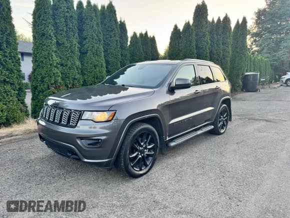 2020 Jeep Grand Cherokee Altitude with VIN 1C4RJFAG0LC147151, listed as a Copart auction lot 81165115 with 159,896 mi miles and Clean title. Bid and sale history available at DreamBid. Image 2.