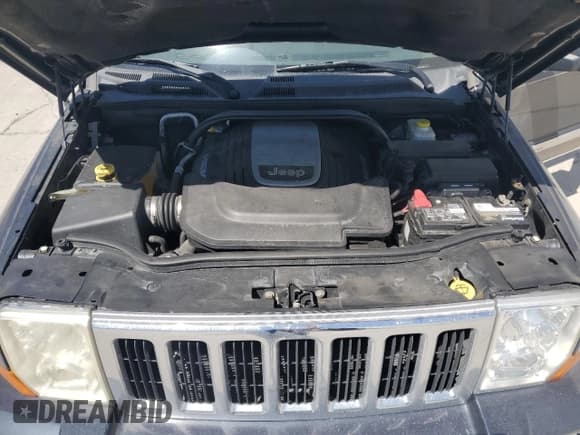 ✅ 2007 Jeep Commander Limited • VIN: 1J8HG58287C608187 • Лот: 52937855. Опубликован ранее на Copart с пробегом 163 456 миль. Бесплатный доступ к архиву аукционных продаж из США и подробный отчёт об истории автомобиля на DreamBid. Изображение 11.