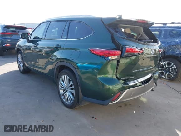 ✅ 2023 Toyota Highlander Hybrid Platinum • VIN: 5TDFARAH8PS521359 • Lot: 41805131. Wystawiony na IAAI z przebiegiem 24 598 mil. Bezpłatny archiwum sprzedaży aukcyjnych z USA i szczegółowy raport historii pojazdu na DreamBid. Zdjęcie 3.