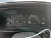 ✅ 1993 Toyota Pickup SR5 • VIN: JT4VN13G7P5118632 • Лот: 71962175. Опубликован ранее на Copart с пробегом 262 952 миль. Бесплатный доступ к архиву аукционных продаж из США и подробный отчёт об истории автомобиля на DreamBid. Изображение 9.