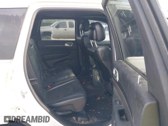 ✅ 2015 Jeep Grand Cherokee Laredo • VIN: 1C4RJEAG5FC901207 • Lot: 42972625. Listed on IAAI with 109,804 mi. Free auction sales archive from the USA and detailed vehicle history report at DreamBid. Image 8.
