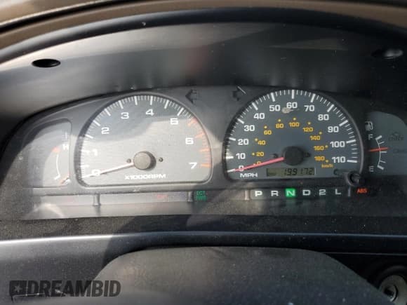 ✅ 2001 Toyota 4Runner SR5 • VIN: JT3GN86R010215856 • Lot: 91670515. Wystawiony na Copart z przebiegiem 199 172 mil. Bezpłatny archiwum sprzedaży aukcyjnych z USA i szczegółowy raport historii pojazdu na DreamBid. Zdjęcie 9.