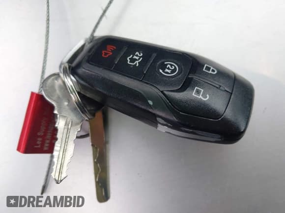 ✅ 2015 Ford Fusion SE Hybrid • VIN: 3FA6P0LU4FR199170 • Лот: 43693803. Опубликован ранее на IAAI с пробегом 180 099 миль. Бесплатный доступ к архиву аукционных продаж из США и подробный отчёт об истории автомобиля на DreamBid. Изображение 11.