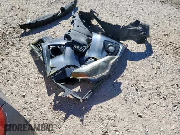 ✅ 2016 Toyota Corolla S Plus • VIN: 5YFBURHE0GP494281 • Lot: 90692915. Wystawiony na Copart z przebiegiem 163 957 mil. Bezpłatny archiwum sprzedaży aukcyjnych z USA i szczegółowy raport historii pojazdu na DreamBid. Zdjęcie 12.