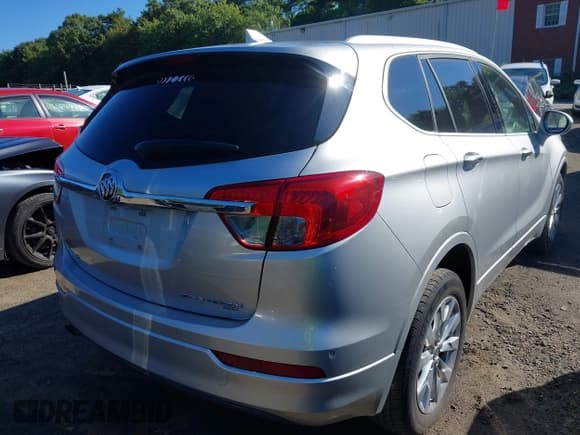 ✅ 2017 Buick Envision Essence • VIN: LRBFXDSA3HD015758 • Lot: 43114951. Wystawiony na IAAI z przebiegiem 91 330 mil. Bezpłatny archiwum sprzedaży aukcyjnych z USA i szczegółowy raport historii pojazdu na DreamBid. Zdjęcie 4.