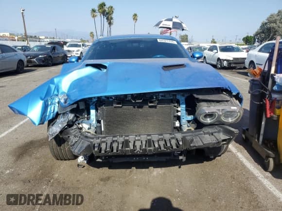 ✅ 2019 Dodge Challenger SXT • VIN: 2C3CDZAG9KH525630 • Lot: 62323744. Wystawiony na Copart z przebiegiem Nie podano. Bezpłatny archiwum sprzedaży aukcyjnych z USA i szczegółowy raport historii pojazdu na DreamBid. Zdjęcie 5.