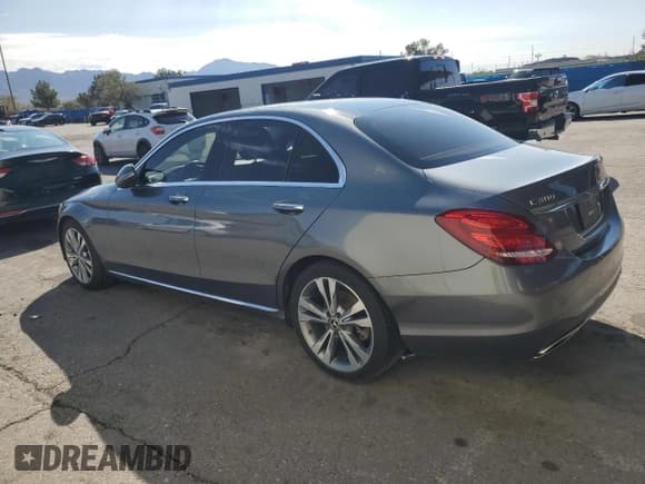 ✅ 2018 Mercedes-Benz C 300 • VIN: WDDWF4JB9JR414784 • Lot: 87040825. Wystawiony na Copart z przebiegiem 110 424 mil. Bezpłatny archiwum sprzedaży aukcyjnych z USA i szczegółowy raport historii pojazdu na DreamBid. Zdjęcie 2.