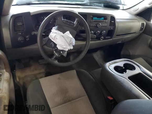 2008 Chevrolet Silverado 1500 Work Truck с VIN 1GCEC19J58E150330, выставлен на аукционе Copart как лот 67073285 с пробегом 274 751 миль миль и Списание • Salvage title. История ставок и продаж доступна на DreamBid. Изображение 8.