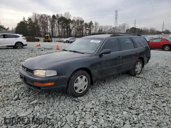 ✅ 1994 Toyota Camry LE • VIN: 4T1GK12WXRU044900 • Lot: 47033555. Wystawiony na Copart z przebiegiem 136 519 mil. Bezpłatny archiwum sprzedaży aukcyjnych z USA i szczegółowy raport historii pojazdu na DreamBid. Zdjęcie 1.