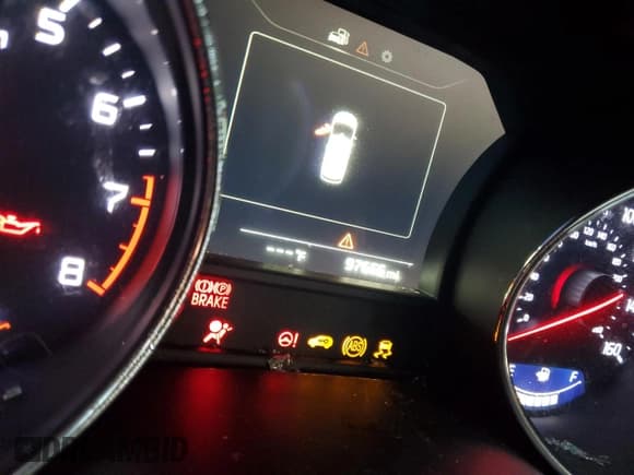 ✅ 2018 Kia Sedona SX • VIN: KNDMC5C1XJ6423628 • Lot: 90980445. Listed on Copart with 97,656 mi. Free auction sales archive from the USA and detailed vehicle history report at DreamBid. Image 9.