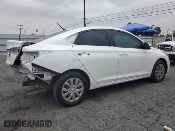 2022 Hyundai Accent SEL z VIN 3KPC24A67NE180447, wystawiony jako Copart lot #59163214 z przebiegiem 57 554 mil mil oraz Szkoda całkowita • Salvage title. Historia ofert i sprzedaży dostępna na DreamBid. Obrazek 3.
