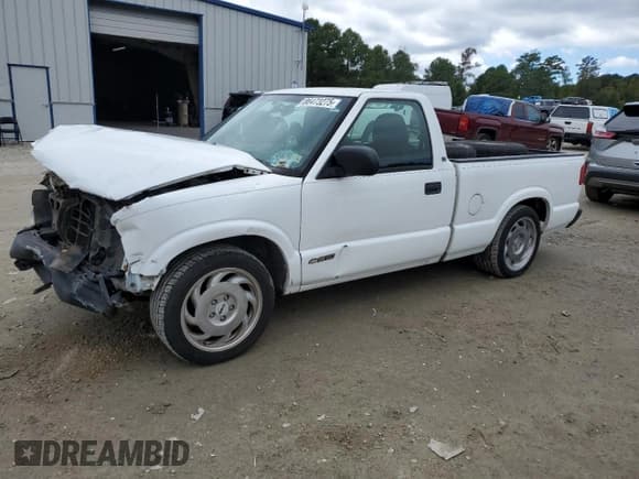 ✅ 1998 Chevrolet S-10 • VIN: 1GCCS1444WK202508 • Lot: 86473275. Wystawiony na Copart z przebiegiem 289 317 mil. Bezpłatny archiwum sprzedaży aukcyjnych z USA i szczegółowy raport historii pojazdu na DreamBid. Zdjęcie 1.