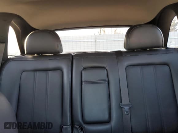 ✅ 2015 Chevrolet Captiva Sport LT • VIN: 3GNAL3EK2FS529420 • Lot: 42857105. Wystawiony na Copart z przebiegiem 69 048 mil. Bezpłatny archiwum sprzedaży aukcyjnych z USA i szczegółowy raport historii pojazdu na DreamBid. Zdjęcie 10.