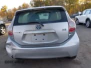 ✅ 2014 Toyota Prius One • VIN: JTDKDTB3XE1083198 • Lot: 43506350. Wystawiony na IAAI z przebiegiem 146 469 mil. Bezpłatny archiwum sprzedaży aukcyjnych z USA i szczegółowy raport historii pojazdu na DreamBid. Zdjęcie 16.