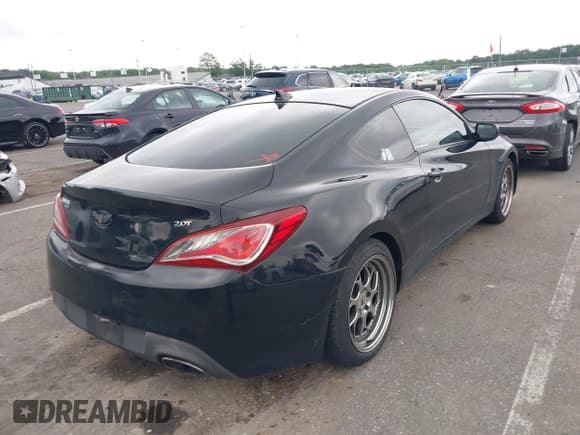 ✅ 2014 Hyundai Genesis Coupe Premium • VIN: KMHHT6KDXEU116203 • Lot: 42708363. Wystawiony na IAAI z przebiegiem 74 099 mil. Bezpłatny archiwum sprzedaży aukcyjnych z USA i szczegółowy raport historii pojazdu na DreamBid. Zdjęcie 4.
