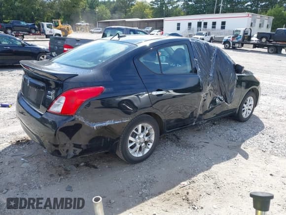 ✅ 2017 Nissan Versa SV • VIN: 3N1CN7AP5HL804136 • Lot: 43047378. Listed on IAAI with 78,204 mi. Free auction sales archive from the USA and detailed vehicle history report at DreamBid. Image 4.