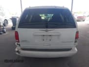 ✅ 2000 Chrysler Town & Country Limited • VIN: 1C4GP64L9YB647675 • Lot: 43125815. Listed on IAAI with 70,615 mi. Free auction sales archive from the USA and detailed vehicle history report at DreamBid. Image 16.