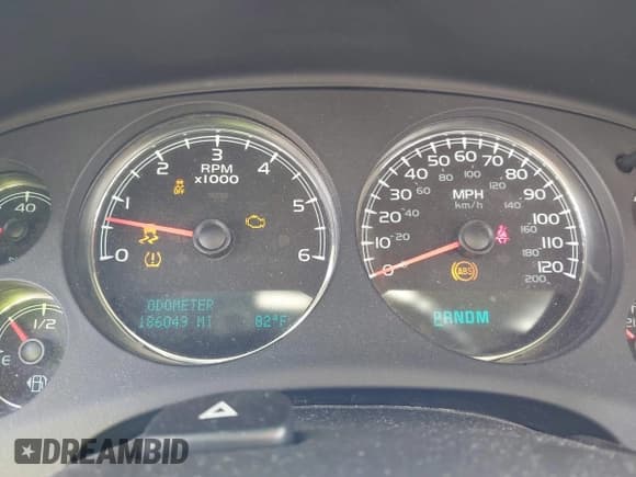 ✅ 2013 Chevrolet Suburban LTZ • VIN: 1GNSKKE78DR151262 • Lot: 43770923. Listed on IAAI with 186,049 mi. Free auction sales archive from the USA and detailed vehicle history report at DreamBid. Image 7.