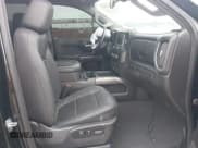 ✅ 2022 Chevrolet Silverado 1500 LTZ • VIN: 1GCPWEED6NZ108793 • Lot: 43199049. Wystawiony na IAAI z przebiegiem 117 719 mil. Bezpłatny archiwum sprzedaży aukcyjnych z USA i szczegółowy raport historii pojazdu na DreamBid. Zdjęcie 5.