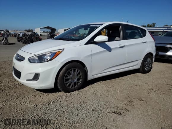 ✅ 2017 Hyundai Accent SE • VIN: KMHCT5AE5HU300581 • Лот: 91116975. Опубликован ранее на Copart с пробегом 134 881 миль. Бесплатный доступ к архиву аукционных продаж из США и подробный отчёт об истории автомобиля на DreamBid. Изображение 1.