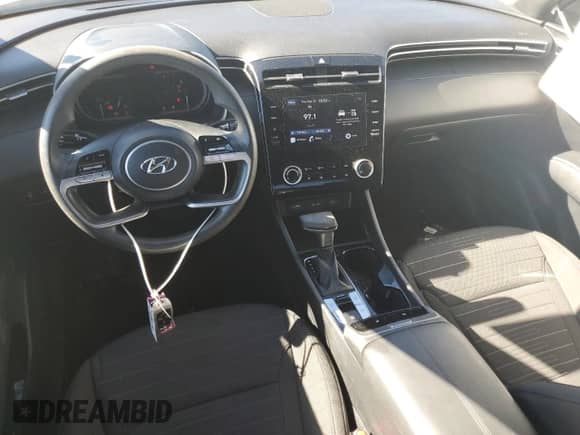 2022 Hyundai Santa Cruz SEL z VIN 5NTJBDAE3NH031402, wystawiony jako Copart lot #81236024 z przebiegiem 48 156 mil mil oraz Szkoda całkowita • Salvage title. Historia ofert i sprzedaży dostępna na DreamBid. Obrazek 8.