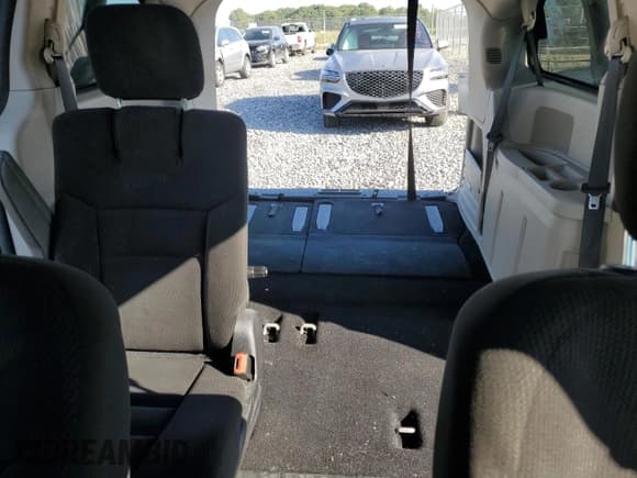 ✅ 2016 Dodge Grand Caravan SE • VIN: 2C4RDGBG4GR123024 • Lot: 71948705. Listed on Copart with 104,407 mi. Free auction sales archive from the USA and detailed vehicle history report at DreamBid. Image 10.