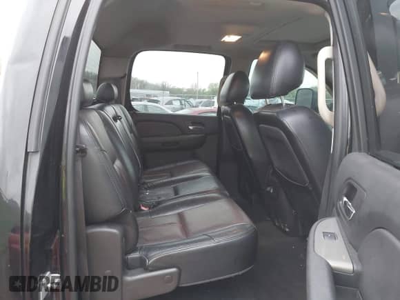 ✅ 2008 GMC Sierra 1500 SLT • VIN: 2GTEK13M981177893 • Lot: 41959146. Listed on IAAI with 228,388 mi. Free auction sales archive from the USA and detailed vehicle history report at DreamBid. Image 8.