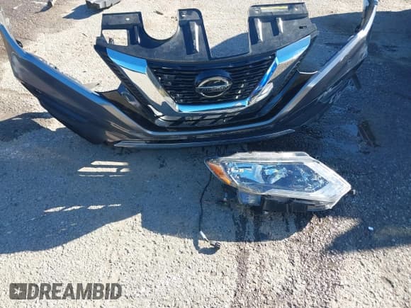 ✅ 2018 Nissan Rogue S • VIN: JN8AT2MT8JW462031 • Lot: 43613795. Listed on IAAI with 70,960 mi. Free auction sales archive from the USA and detailed vehicle history report at DreamBid. Image 12.