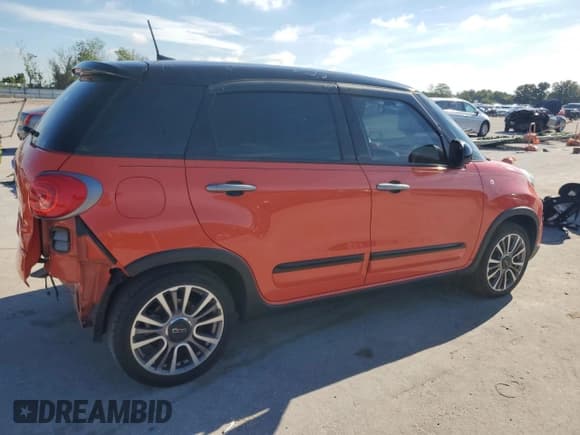 ✅ 2019 FIAT 500L Trekking • VIN: ZFBNFADH7KZ042211 • Lot: 58894534. Listed on Copart with 36,997 mi. Free auction sales archive from the USA and detailed vehicle history report at DreamBid. Image 3.