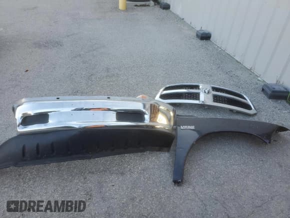 ✅ 2015 Ram 1500 Express • VIN: 1C6RR7FT1FS772535 • Lot: 91937785. Wystawiony na Copart z przebiegiem 126 557 mil. Bezpłatny archiwum sprzedaży aukcyjnych z USA i szczegółowy raport historii pojazdu na DreamBid. Zdjęcie 12.