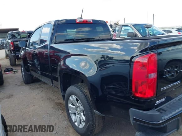 ✅ 2021 Chevrolet Colorado 2WD LT • VIN: 1GCHSCEA3M1260506 • Lot: 43312896. Wystawiony na IAAI z przebiegiem 86 984 mil. Bezpłatny archiwum sprzedaży aukcyjnych z USA i szczegółowy raport historii pojazdu na DreamBid. Zdjęcie 15.