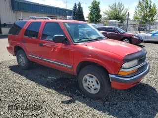 ✅ 2000 Chevrolet Blazer LT • VIN: 1GNDT13W8Y2392666 • Lot: 56652895. Wystawiony na Copart z przebiegiem 223 924 mil. Bezpłatny archiwum sprzedaży aukcyjnych z USA i szczegółowy raport historii pojazdu na DreamBid. Zdjęcie 4.