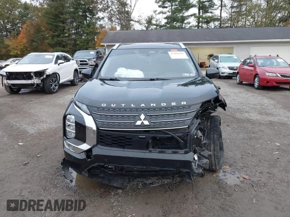 ✅ 2022 Mitsubishi Outlander SEL • VIN: JA4J4VA81NZ072879 • Lot: 43494525. Listed on IAAI with 51,725 mi. Free auction sales archive from the USA and detailed vehicle history report at DreamBid. Image 13.