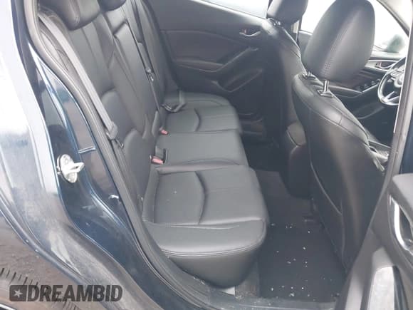 ✅ 2018 Mazda 3 Touring • VIN: 3MZBN1L32JM163007 • Lot: 42971840. Wystawiony na IAAI z przebiegiem 93 319 mil. Bezpłatny archiwum sprzedaży aukcyjnych z USA i szczegółowy raport historii pojazdu na DreamBid. Zdjęcie 8.