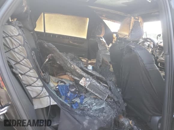 ✅ 2024 Volkswagen Atlas SE • VIN: 1V2KE2CA9RC200850 • Lot: 64755865. Wystawiony na Copart z przebiegiem Nie podano. Bezpłatny archiwum sprzedaży aukcyjnych z USA i szczegółowy raport historii pojazdu na DreamBid. Zdjęcie 11.