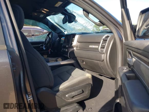 ✅ 2019 Ram 1500 Big Horn • VIN: 1C6SRFFT5KN547264 • Lot: 43672748. Listed on IAAI with 85,948 mi. Free auction sales archive from the USA and detailed vehicle history report at DreamBid. Image 5.