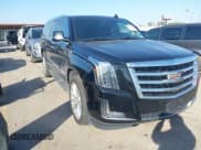 ✅ 2019 Cadillac Escalade ESV Luxury • VIN: 1GYS3HKJ8KR379147 • Lot: 41174769. Wystawiony na IAAI z przebiegiem 96 830 mil. Bezpłatny archiwum sprzedaży aukcyjnych z USA i szczegółowy raport historii pojazdu na DreamBid. Zdjęcie 1.
