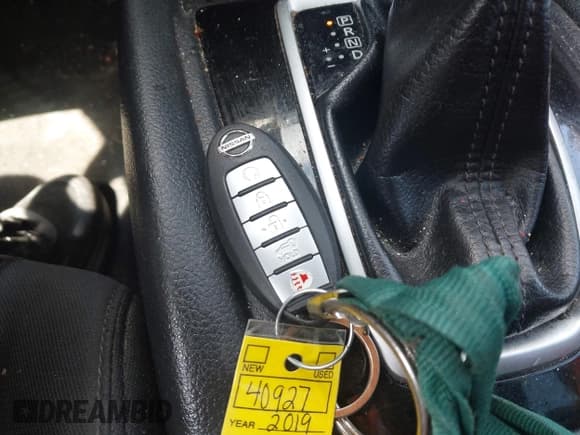 ✅ 2019 Nissan Rogue S • VIN: KNMAT2MT7KP554478 • Lot: 42297377. Wystawiony na IAAI z przebiegiem 150 358 mil. Bezpłatny archiwum sprzedaży aukcyjnych z USA i szczegółowy raport historii pojazdu na DreamBid. Zdjęcie 11.