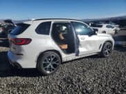 ✅ 2021 BMW X5 M50i • VIN: 5UXJU4C09M9F51610 • Лот: 90332155. Опубликован ранее на Copart с пробегом 32 915 миль. Бесплатный доступ к архиву аукционных продаж из США и подробный отчёт об истории автомобиля на DreamBid. Изображение 3.