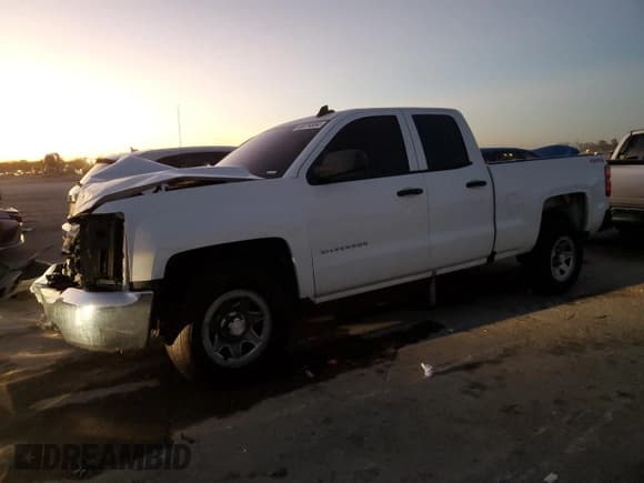 ✅ 2016 Chevrolet Silverado 1500 LS • VIN: 1GCVKNEC0GZ170977 • Лот: 80374554. Опубликован ранее на Copart с пробегом 111 522 миль. Бесплатный доступ к архиву аукционных продаж из США и подробный отчёт об истории автомобиля на DreamBid. Изображение 1.